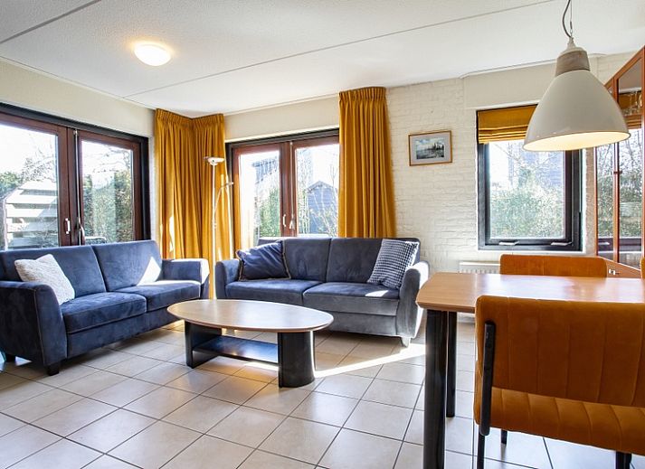 Vakantiehuis B 195 in De Cocksdorp, Texel biedt een ruime tuin met terras voor ultiem ontspannen op de Waddeneilanden.