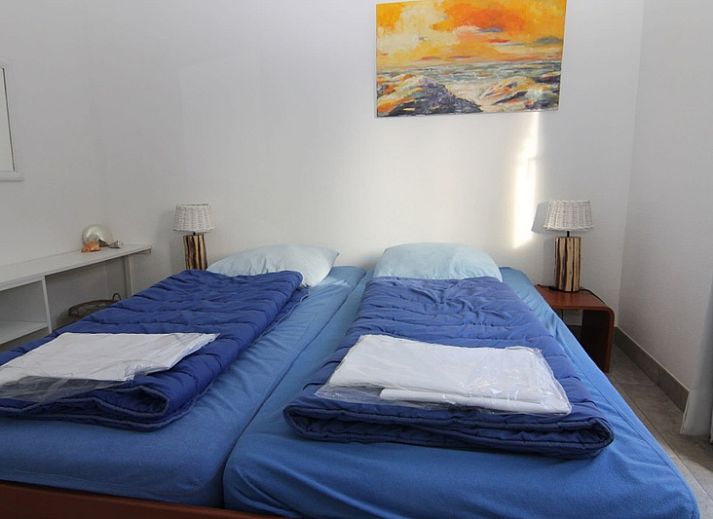 Vakantiehuis A 345 in De Cocksdorp, Texel biedt een moderne buitenkant met ruime oprit op de Waddeneilanden.