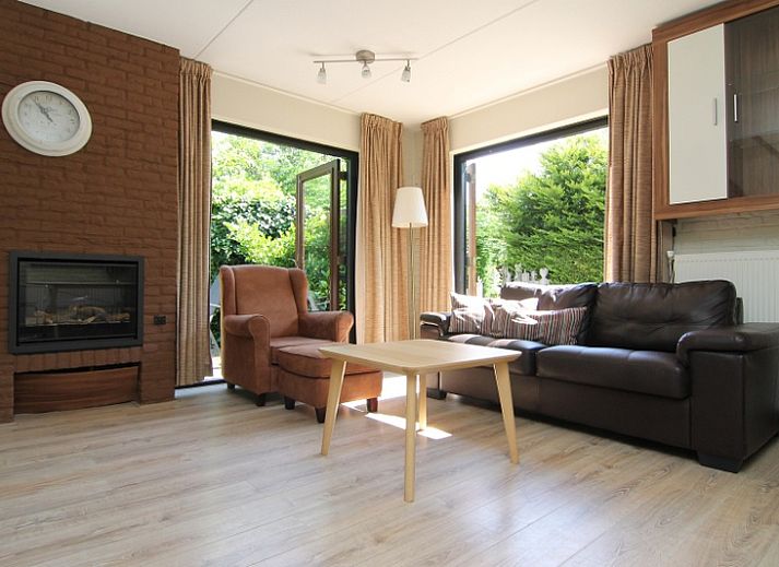 Vakantiehuis A 383 in De Cocksdorp, Texel met zonnige tuin en open terras, ideaal voor ontspanning op de Waddeneilanden.