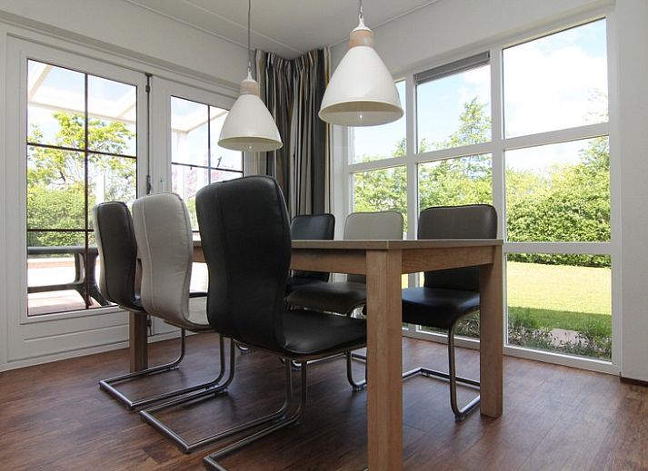 Vakantiehuis D 415 in De Cocksdorp, Texel biedt een charmant verblijf met een zonnige tuin en moderne architectuur op de Waddeneilanden.