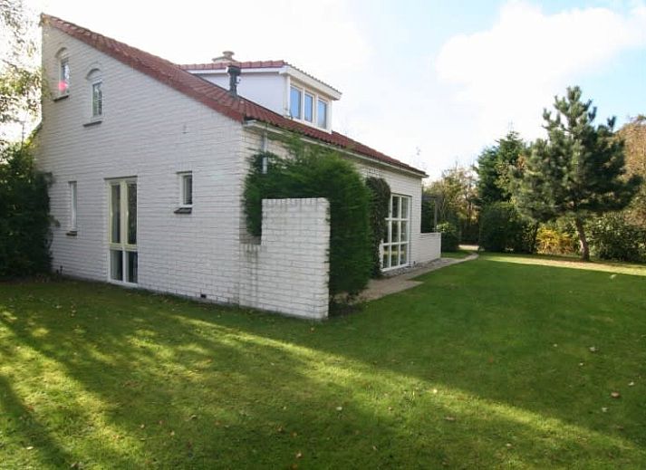 Ferienhaus D 760 in De Cocksdorp, Texel, mit sonniger Terrasse und gruenem Garten, ideal fuer einen entspannten Aufenthalt auf den Watteninseln.
