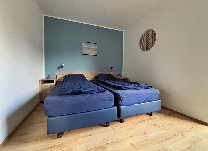 Vakantiehuis D 521 in De Cocksdorp, Texel biedt een serene omgeving met een ruime tuin en terras, ideaal voor ontspanning op de Waddeneilanden.