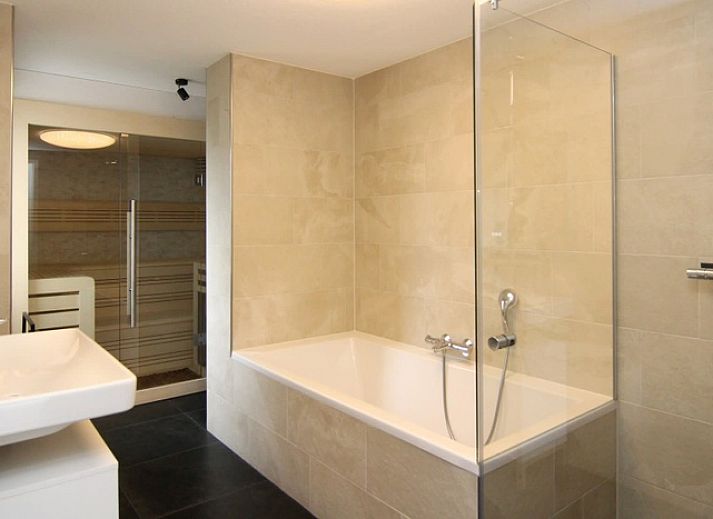 Ferienhaus D 671 in De Cocksdorp, Texel mit grossem Garten und sonniger Terrasse, ideal fuer einen erholsamen Aufenthalt auf den Watteninseln.