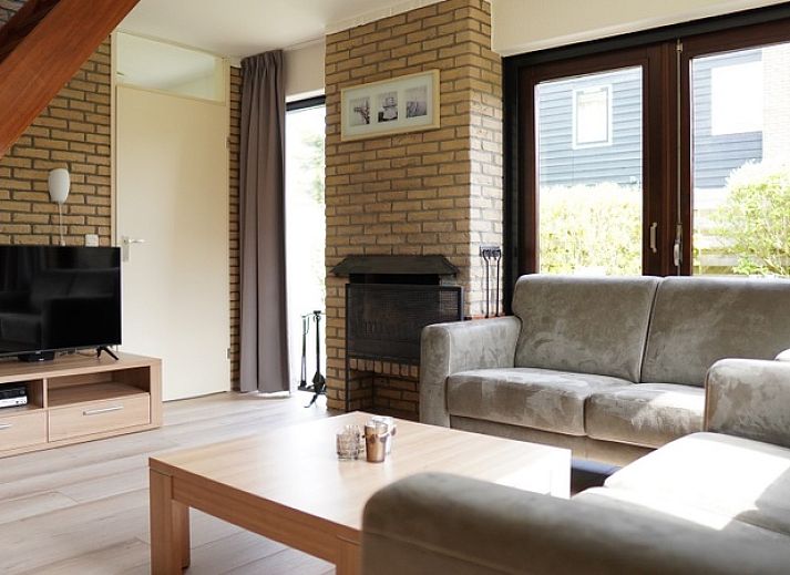 Vakantiehuis B 031 in De Cocksdorp, Texel biedt een modern verblijf met ruime tuin en serene omgeving op de Waddeneilanden.