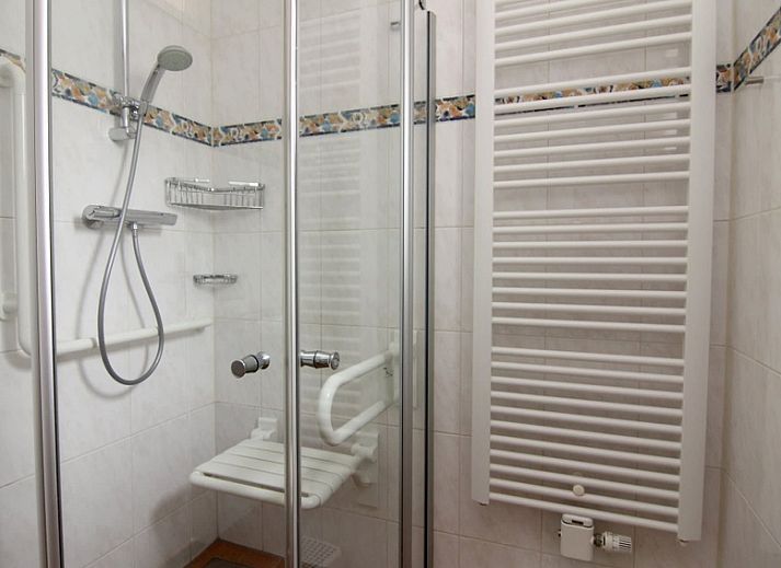 Vakantiehuis D 662 in De Cocksdorp, Texel, biedt een charmant verblijf met een zonnig terras en traditionele architectuur op de Waddeneilanden.