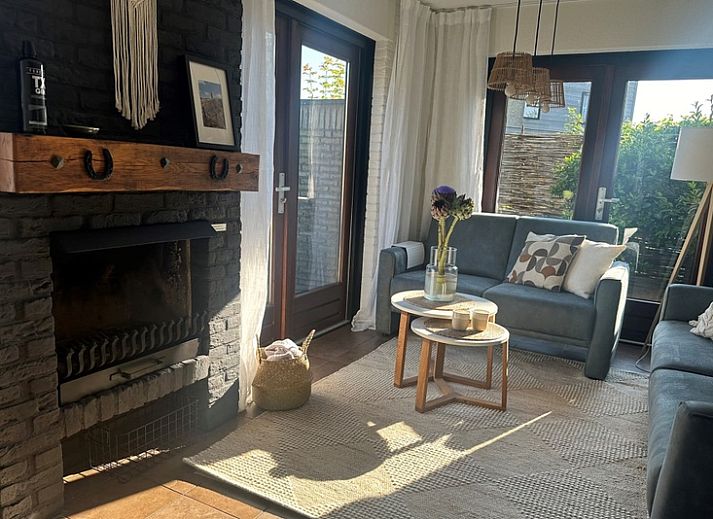 Vakantiehuis C 077 in De Cocksdorp, Texel, met zonnig terras en moderne architectuur, ideaal voor een ontspannen verblijf op de Waddeneilanden.