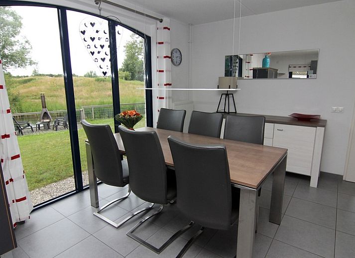 Vakantiehuis F 471 in De Cocksdorp, Texel, biedt een charmant verblijf met een gezellige tuin en rustieke omgeving op de Waddeneilanden.