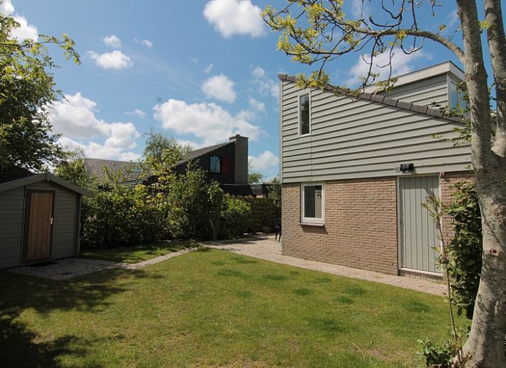 Vakantiehuis G 263 in De Cocksdorp, Texel, biedt een moderne uitstraling met ruime tuin en natuurlijke omgeving op de Waddeneilanden.