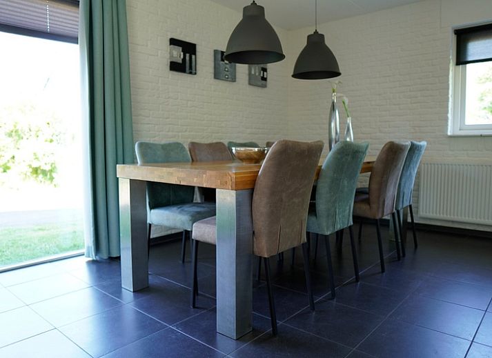 Vakantiehuis G 263 in De Cocksdorp, Texel biedt een charmant verblijf met moderne architectuur omgeven door groene natuur en rustige omgeving.