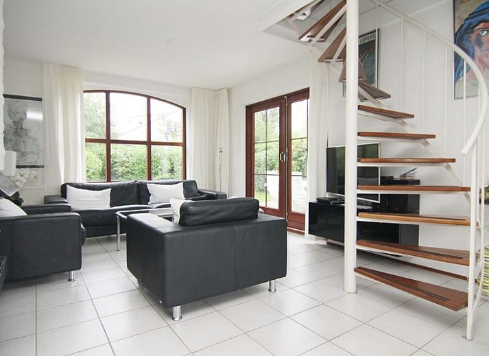 Vakantiehuis E 638 in De Cocksdorp, Texel biedt een charmante tuin en uitnodigende buitenruimte op de Waddeneilanden.