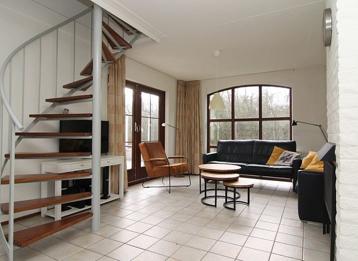 Vakantiehuis F 625 in De Cocksdorp, Texel biedt een charmante stenen buitenkant te midden van groene natuur op de Waddeneilanden.