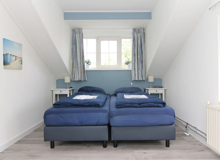 Vacation home F 681 in De Cocksdorp, Texel with spacious garden and green surroundings on the Wadden Islands, ideal for a relaxing stay.