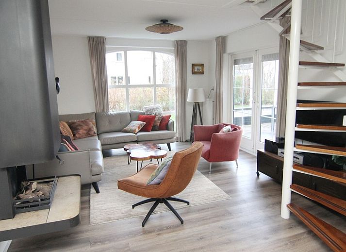 Vacation home F 776 in De Cocksdorp, Texel with sunny garden and green surroundings, ideal for a relaxing vacation on the Wadden Islands.