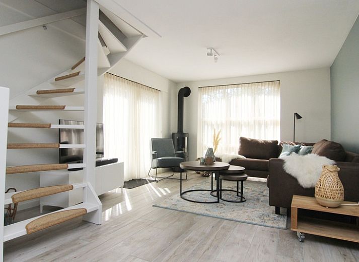 Vakantiehuis E 614 in De Cocksdorp, Texel: charmant vakantiehuis met moderne uitstraling, omringd door natuur op de Waddeneilanden.