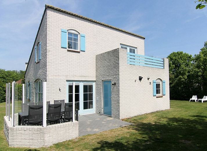 Vakantiehuis F 788 in De Cocksdorp, Texel, Waddeneilanden met ruime tuin en klassieke architectuur, ideaal voor een ontspannen verblijf.