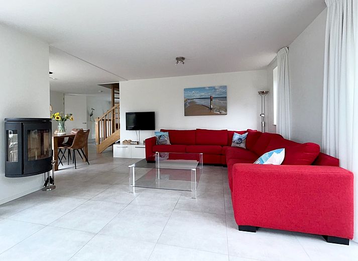 Vakantiehuis LB 553 in De Cocksdorp, Texel biedt een ruime buitenruimte met terras en moderne architectuur op de Waddeneilanden.