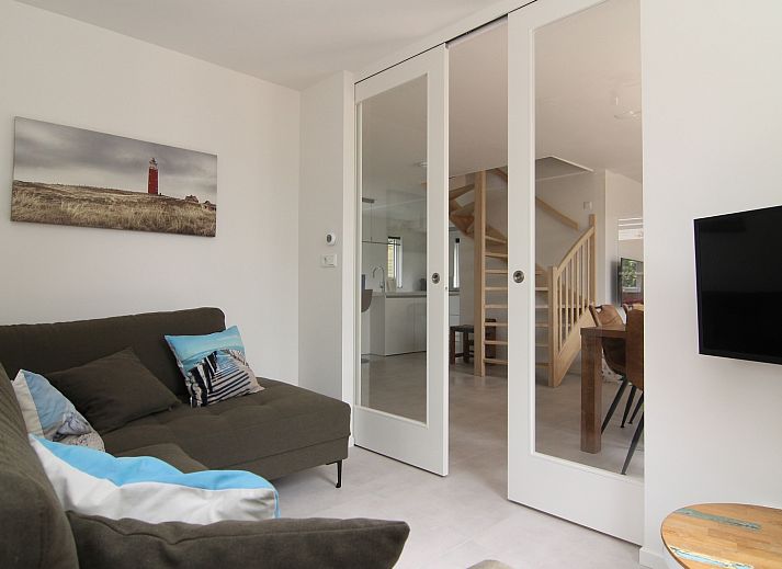 Vakantiehuis LB 553 in De Cocksdorp, Texel biedt een ruime buitenruimte met terras en moderne architectuur op de Waddeneilanden.