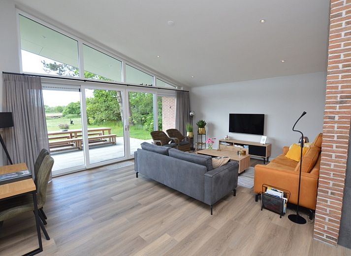 Modern vakantiehuis Orchismient 49 in De Koog op Texel met ruime tuin en terras.