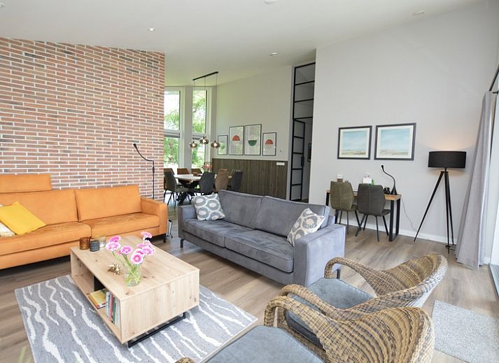 Modern vakantiehuis Orchismient 49 in De Koog op Texel met ruime tuin en terras.