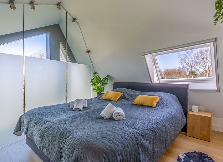 Bovenaanzicht van vakantiehuis Duynzoom Villa 2 op Texel, omgeven door natuur.