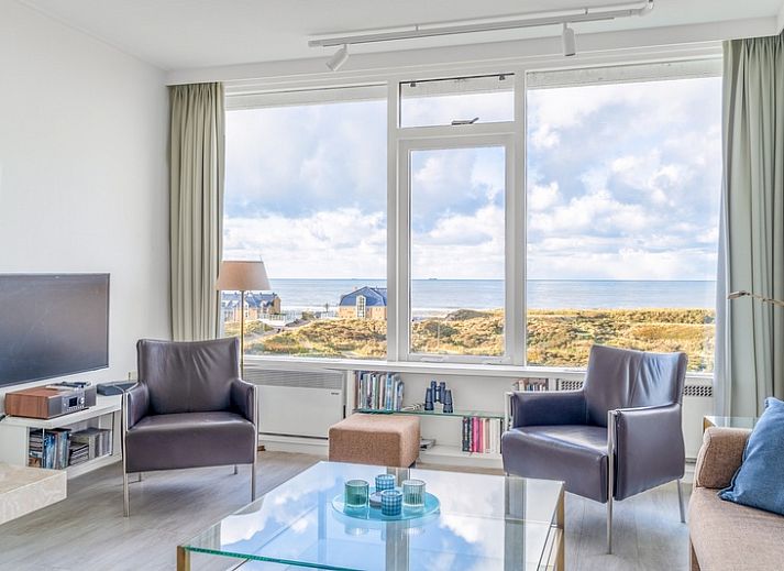 Geniessen Sie den Panoramablick auf das Meer vom Apartment Juliana 160 Zeezicht in De Koog, Texel. Luxurioese Ferienunterkunft mit Aussicht.