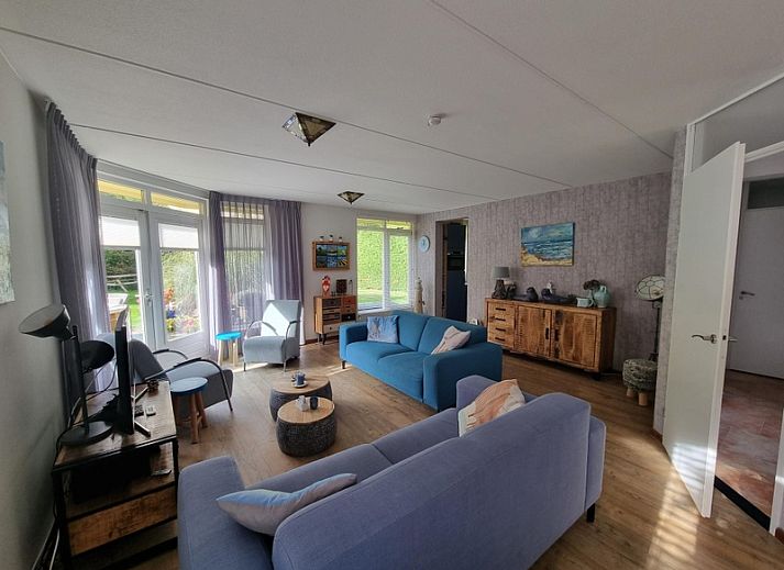 Residence California - Geborchenheit - 361, Ferienhaus in De Koog, Texel mit gruenem Garten und roten Dachziegeln.