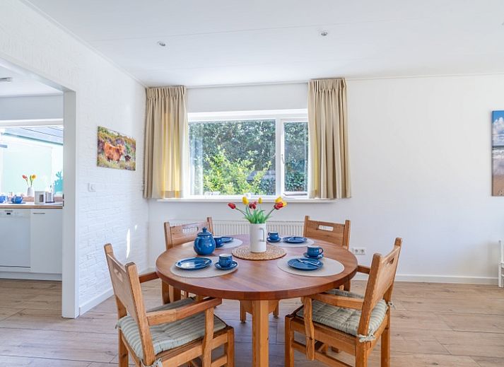 Orchismient 14 vacation home in De Koog Texel with beautiful view of green garden.