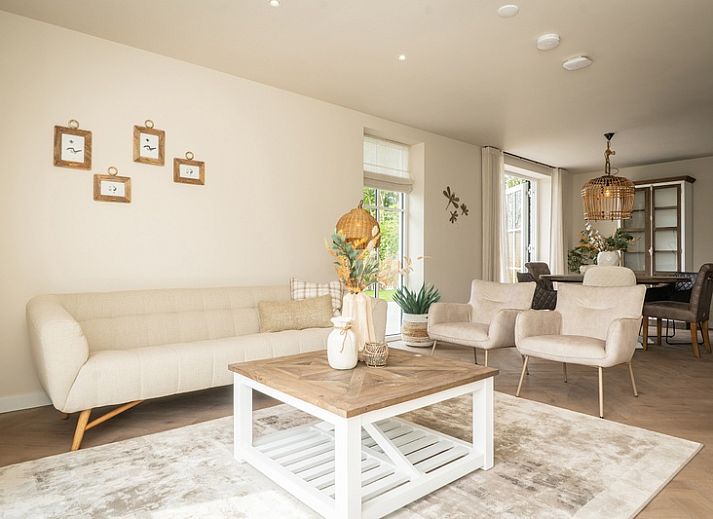 Villa 25b in De Koog, Texel, Ferienhaus mit Reetdach und grossem Garten auf den Watteninseln.