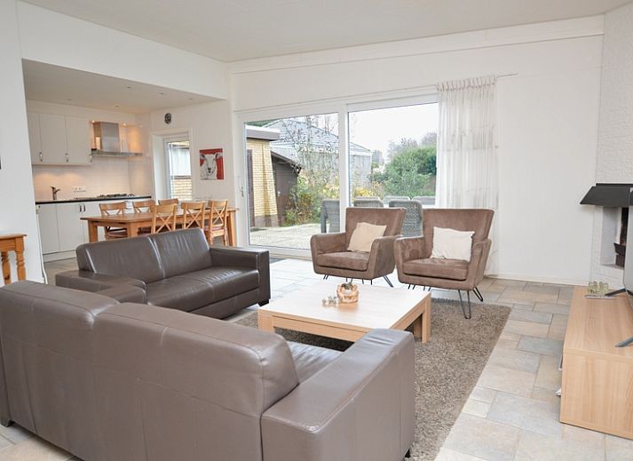 Ferienhaus Epelaan 31 mit Sonnenterrasse in De Koog, Texel, ideal fuer Entspannung auf den Watteninseln.