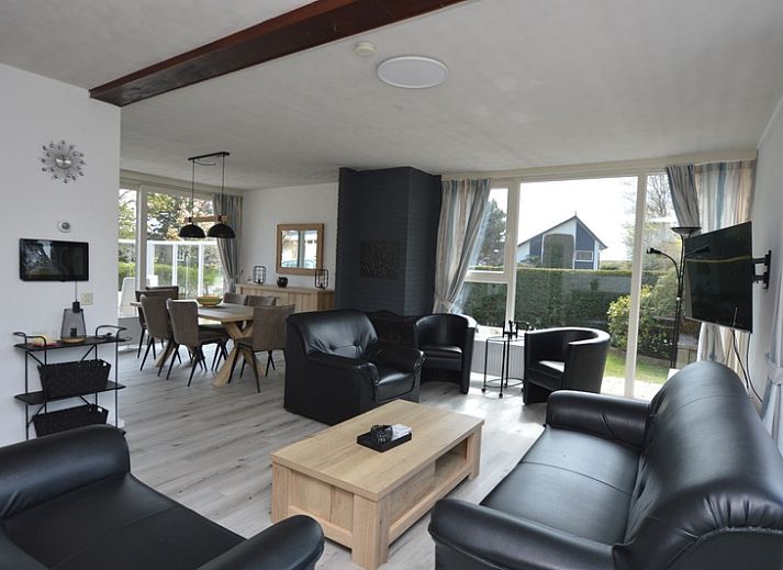 Orchismient 33 vakantiehuis in De Koog, Texel met zonnige tuin en terras voor ontspanning.