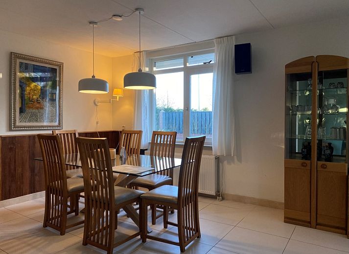 Geniet van het zonnige terras van Residentie Californie - Vakantiehuis 367 in De Koog, Texel, voor ontspannende momenten.