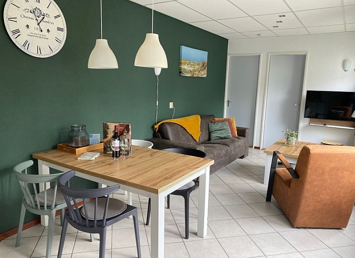 Terras van vakantiewoning Riddertje in De Koog, Texel. Geniet van de buitenlucht op het Waddeneiland.