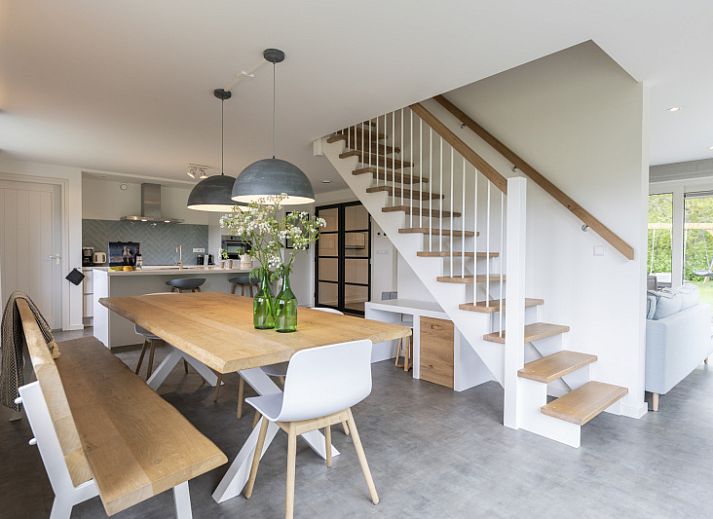 Buitenduin vakantiehuis in De Koog, Texel met ruime tuin en terras op de Waddeneilanden.