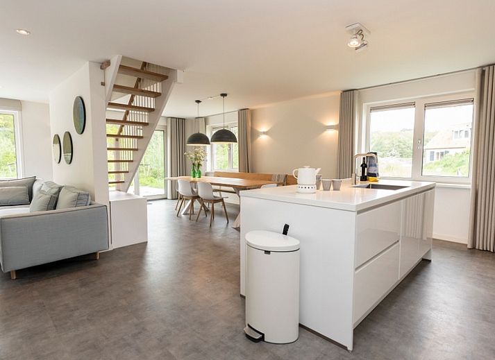 Buitenduin vakantiehuis in De Koog, Texel met ruime tuin en terras op de Waddeneilanden.