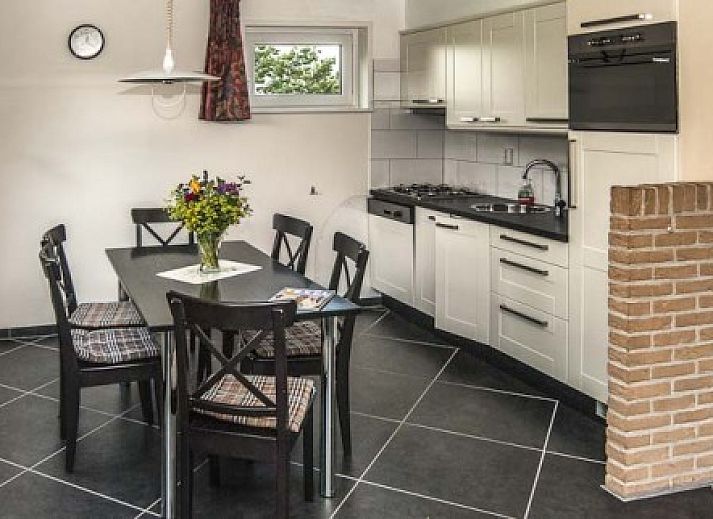 De kemphaan: Vakantiehuis Texel in De Koog, met ruime tuin en terras, ideaal voor ontspanning op de Waddeneilanden.