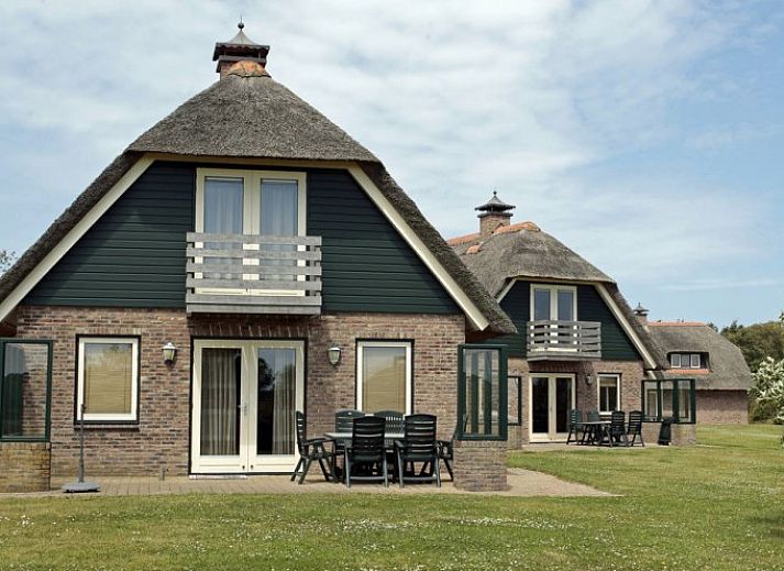 Verblijf 01022527 • Vakantiewoning Texel • 6 Persoons luxe villa met sauna