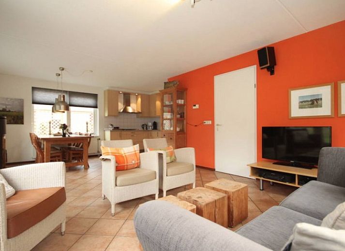 6 Person luxury villa in De Koog, Texel with sunny garden and terrace, ideal for vacations on the Wadden Islands.