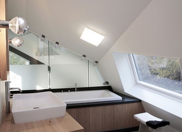 Gezellig vakantiehuis Duynzoom 1 whirlpool & Sauna in De Koog, Texel met ruime tuin en terras.