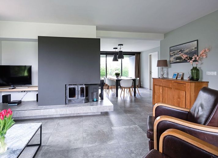 Stijlvolle badkamer in Orchismient 20, De Koog vakantiehuis op Texel, Waddeneilanden.