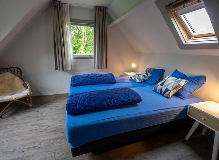 Moderne Kueche des Landgoed Springtij Stulpje Ferienhauses in De Koog Texel mit viel Tageslicht.