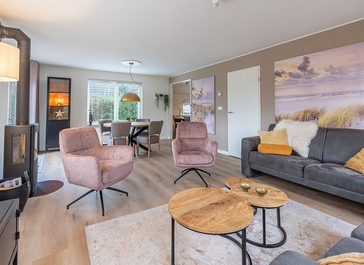 Ferienhaus Kamperfoelie 33 in De Koog, Texel mit schoenem Garten und grosser Veranda.