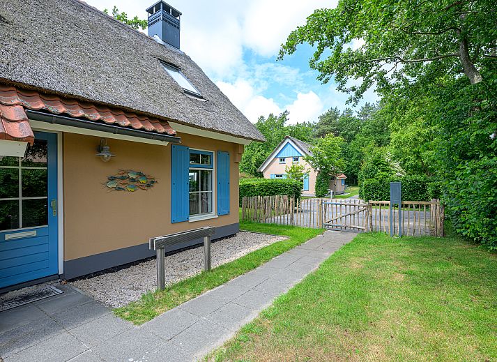 Freistehendes Haus in De Koog, Texel: charmantes Ferienhaus inmitten der Natur, mit groer Auffahrt und grner Umgebung auf den Watteninseln.