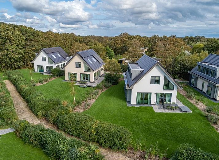 Grutto 16 vakantiehuis in De Koog, Texel met ruime tuin en terras, ideaal voor ontspanning op de Waddeneilanden.