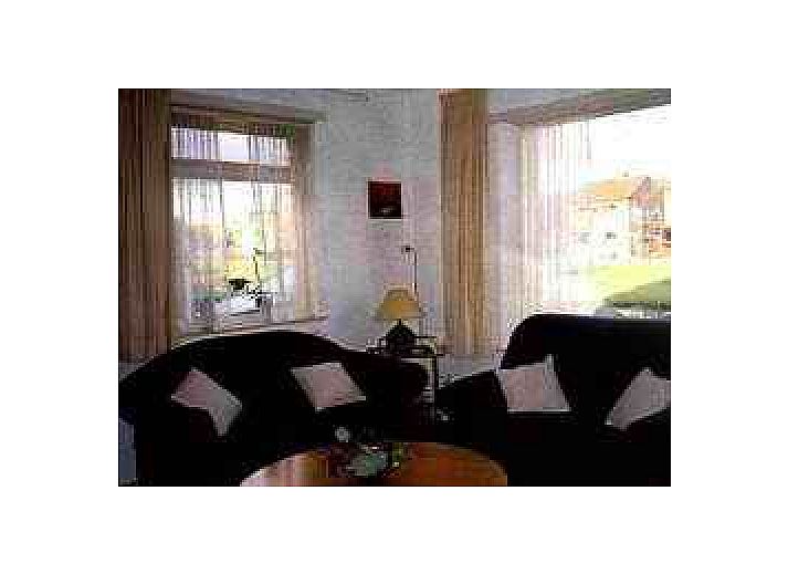 Brink 9 vakantiehuis in De Koog, Texel, met klassieke bakstenen gevel en charmante uitstraling op de Waddeneilanden.