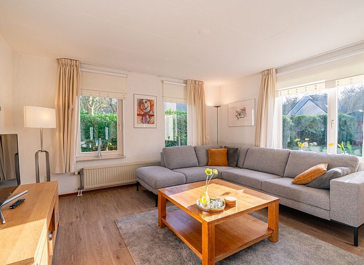 Vacation home Honeysuckle 61 with spacious garden in De Koog, Texel, Wadden Islands.