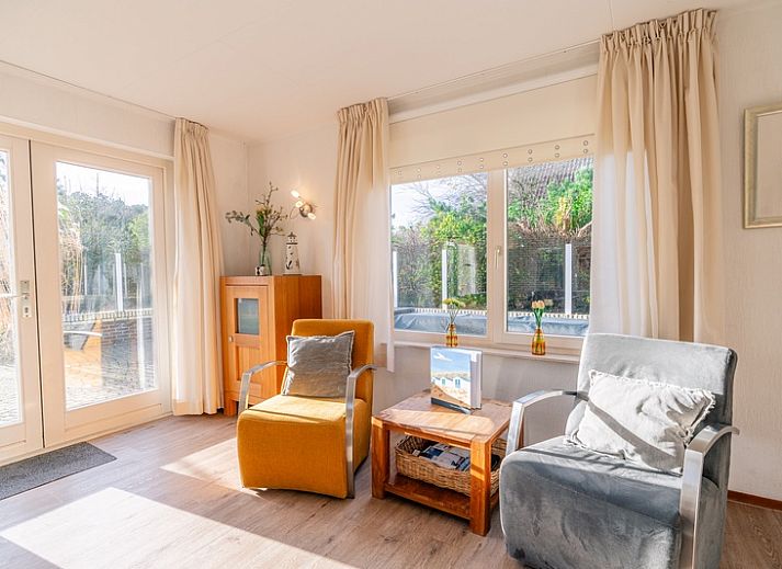 Vacation home Honeysuckle 61 with sunny terrace in De Koog, Texel, Wadden Islands.