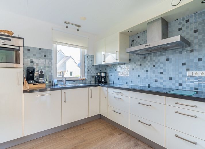 Vacation home Honeysuckle 61 with sunny terrace in De Koog, Texel, Wadden Islands.