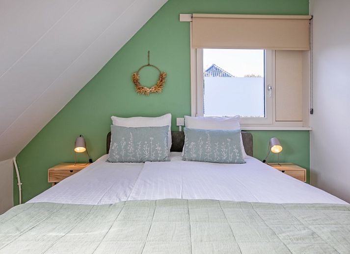 Moderne keuken in De Veldleeuwerik vakantiehuis, De Koog, Texel, Waddeneilanden.