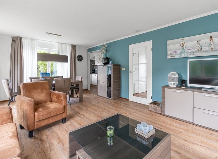 Vacation home Honeysuckle 49 in De Koog Texel with spacious garden and terrace, ideal for relaxation on the Wadden Islands.