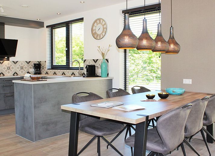 6 Pers.Landhuis de Luxe Eldorado Texel in De Koog, Texel, met groene tuin en terras.